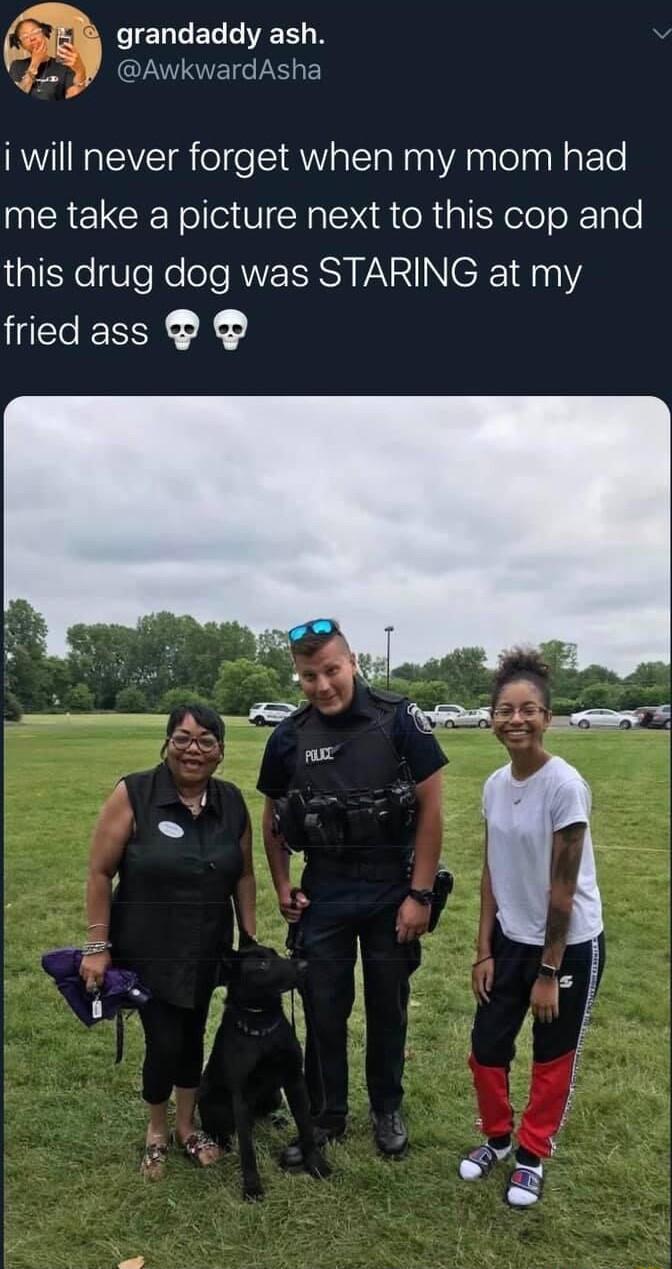 ELGEL R N AwkwardAsha i will never forget when my mom had MERELCE ol Rale R teRa SN eleoXTale 1Yo VleReloTe NI LRI VANINCRE 1400 fried ass