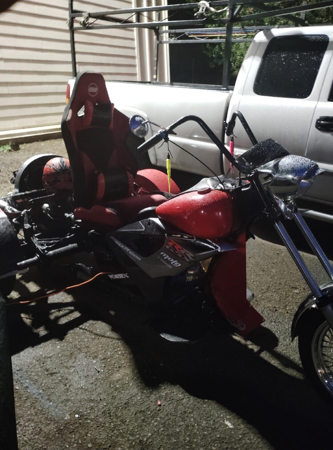 GSXR1000 VORTEX moto 750