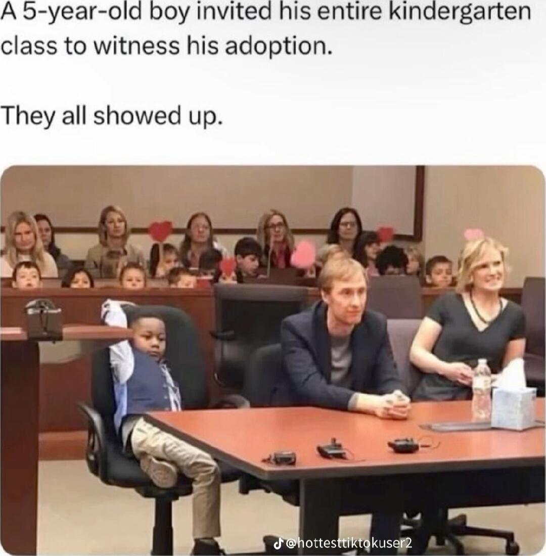 A 5 year old boy invited his entire kindergarten class to witness his adoption They all showed up