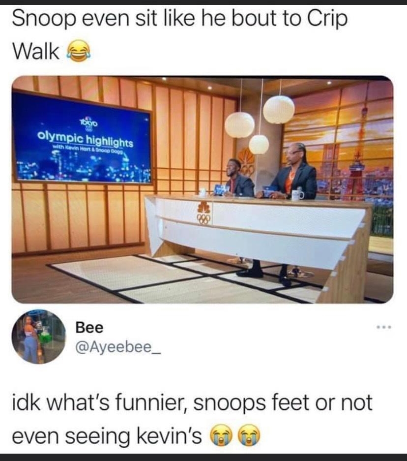 Snoop even sit like he bout to Crip Walk Bee Ayeebee_ idk whats funnier snoops feet or not even seeing kevins