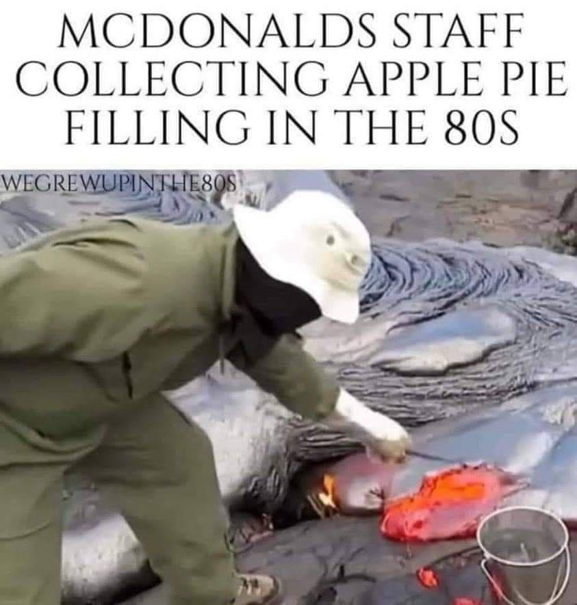 MCDONALDS STAFF COLLECTING APPLE PIE FILLING IN THE 80S Esgs I