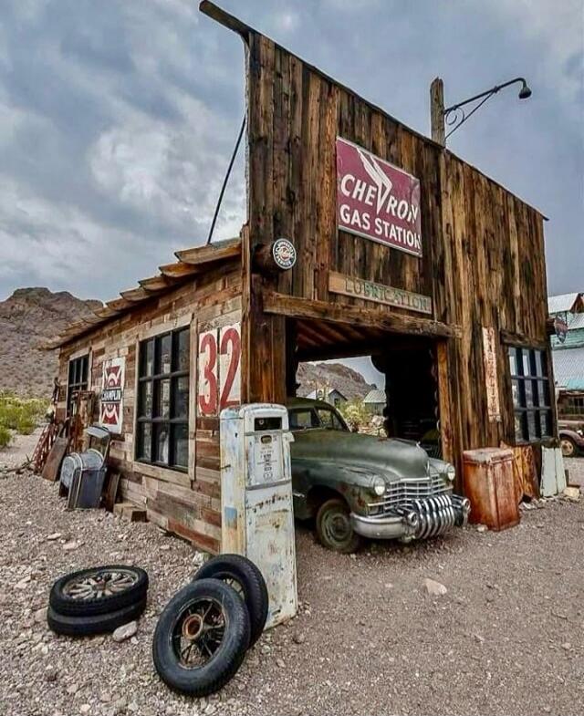CHEVRO GAS STATION
32