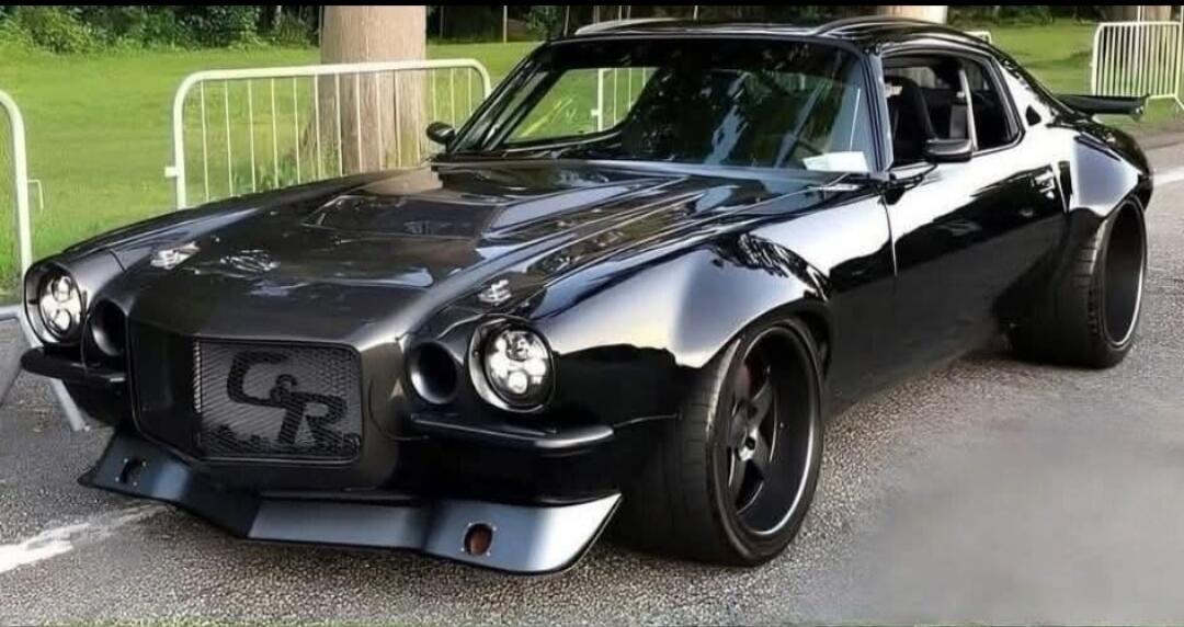 GR logo on the front grille