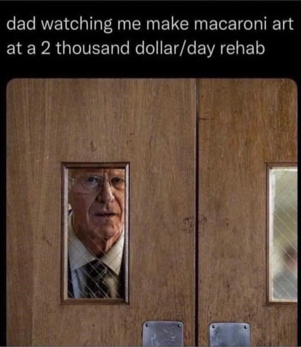 dad watching me make macaroni art EIE WA G lIVEETaTe e o ETFLe EIAT1 1o
