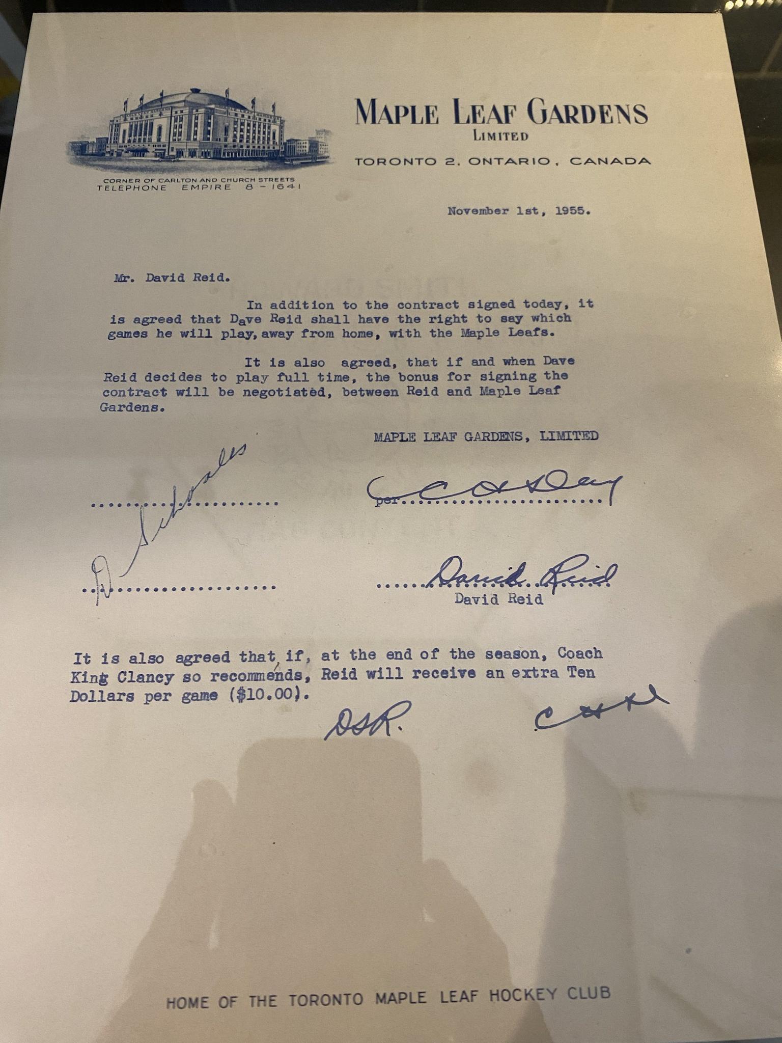 MapLE LEAF GARDENS eomenn Teid and Jagie Lant s s s T HOME OF THE TORONTO MAPLE LEAF HOCKEY CLUB