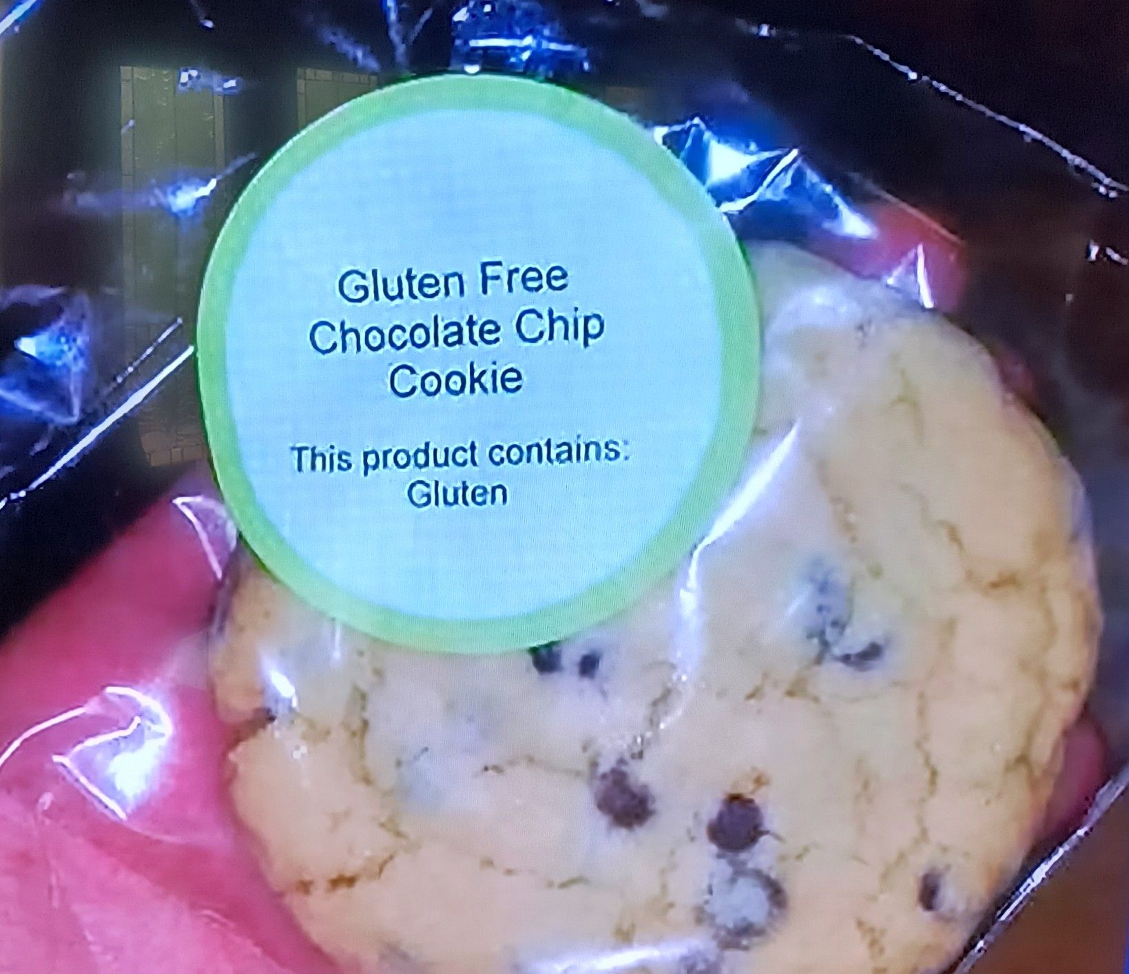 Gluten Free i Chocolate Chip Cookie This product contains Gluten