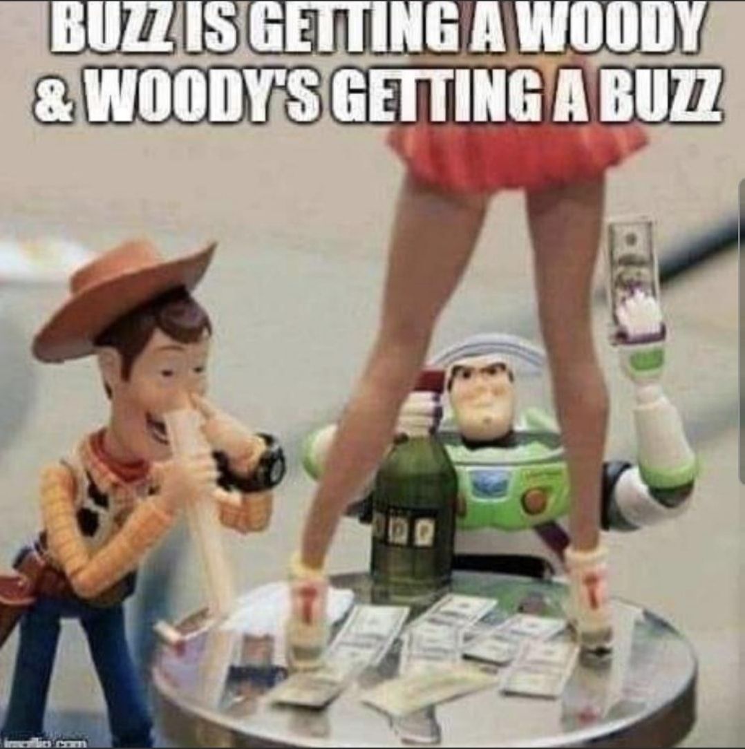 BUZZISIGETTING A WOODY RWOO0DYSGETTINGA BUZZ