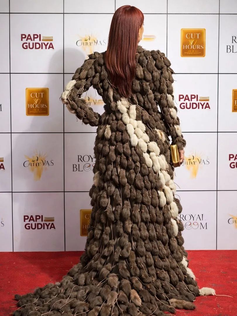 PAPI GUDIYA, CUT HOURS, ROYAL BLOSSOMS