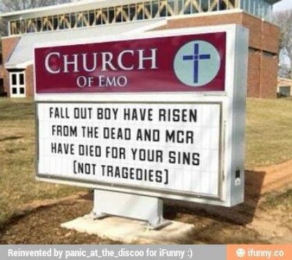 FALLOUT BOY HAVE RISEN FROM THE DEAD AND MCR HAVE DIED FOR YOUR gNg NOT TRAGEDEg 8