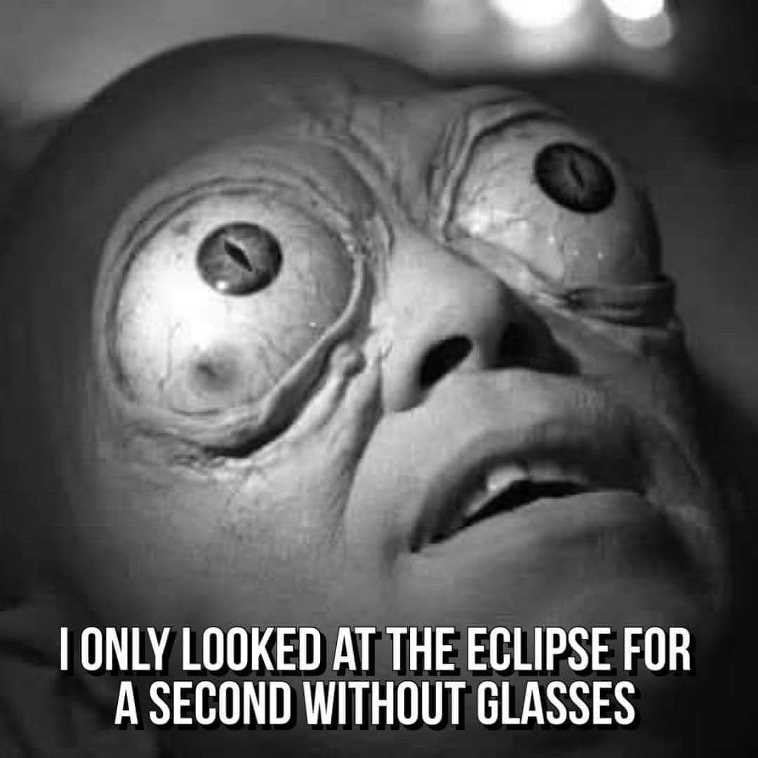 1ONLY LDUKII ATTHE ECLIPSE FOR A SECOND WITHOUT GLASSES