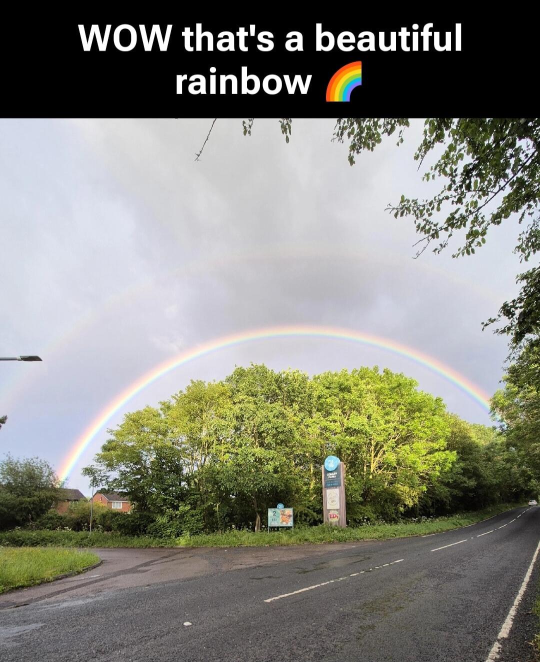 WOW that's a beautiful rainbow 🌈