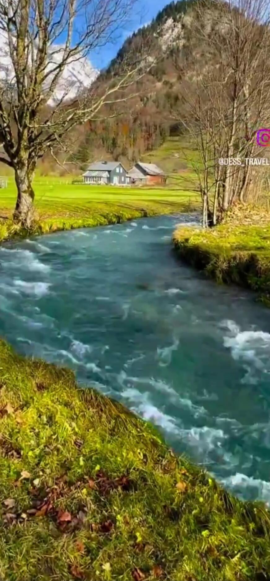 DESS_TRAVEL