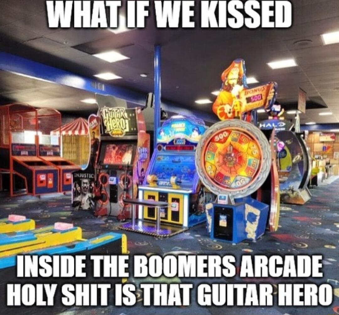 WHATIF WE KISSED INSIDE THE Illlolllills AIIIMIE HOLY SHIT s THAT GUITAR IW