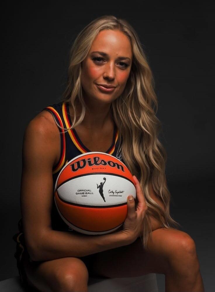 Wilson EVO NXT OFFICIAL GAME BALL WNBA Cathy Engelbert