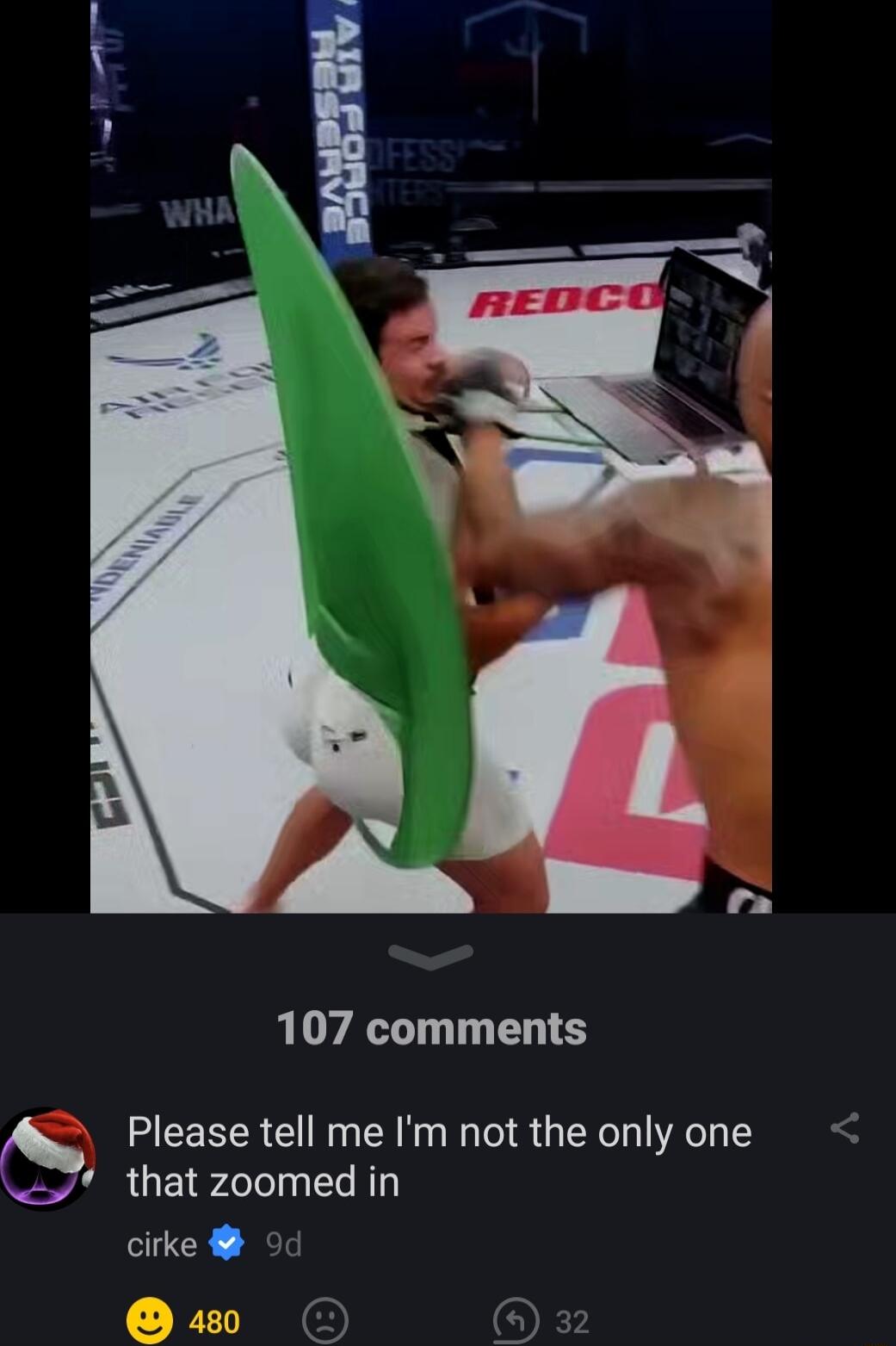 r 107 comments Please tell me Im not the only one that zoomed in cirke O