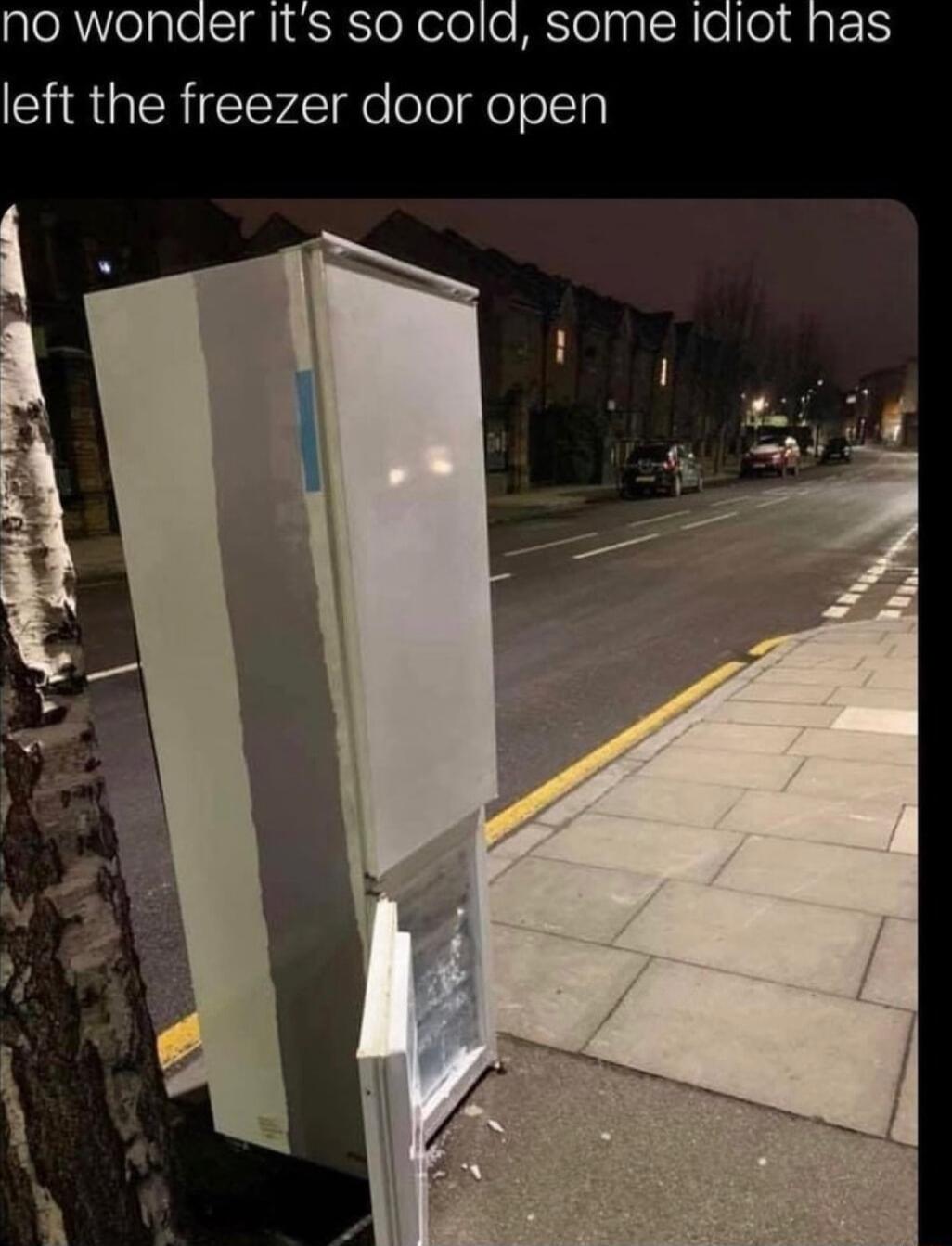 aleRelpleSigigsRToNelel e ASlelp Ao gt left the freezer door open