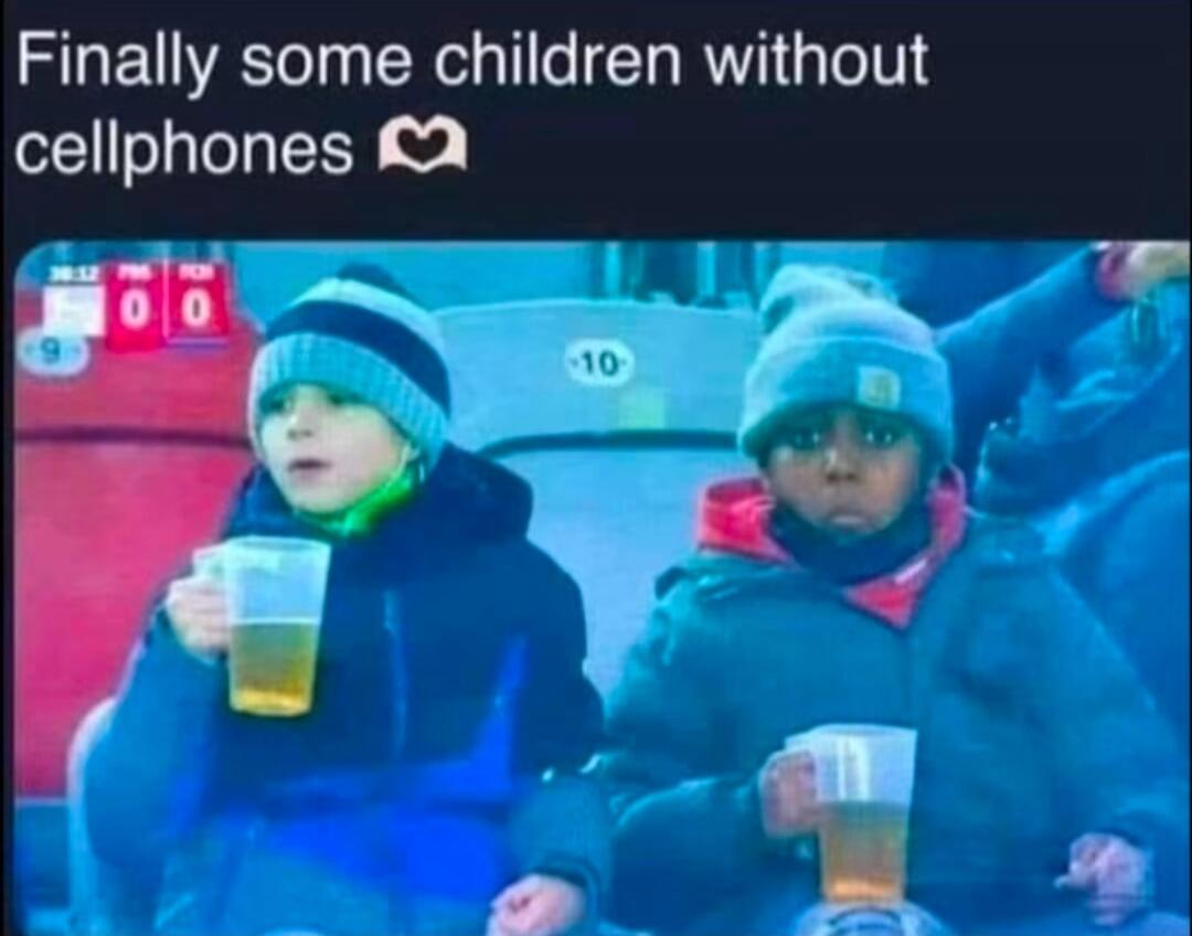 Finally some children without cellphones ❤️