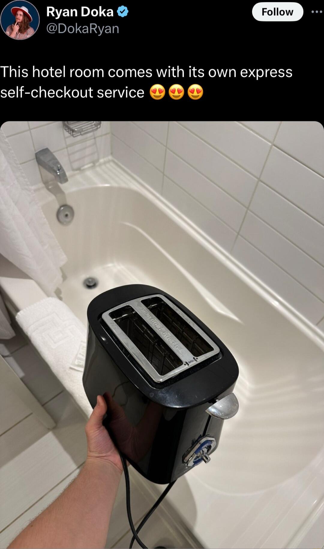 ELDITER DLIEINED his hotel room comes with its own express self checkout service