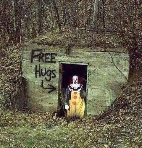 FREE HUGS