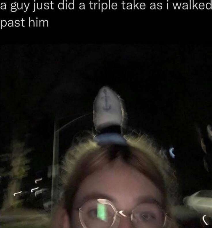 RN VEiaele RugloCREL CREERRVEN Cle past him