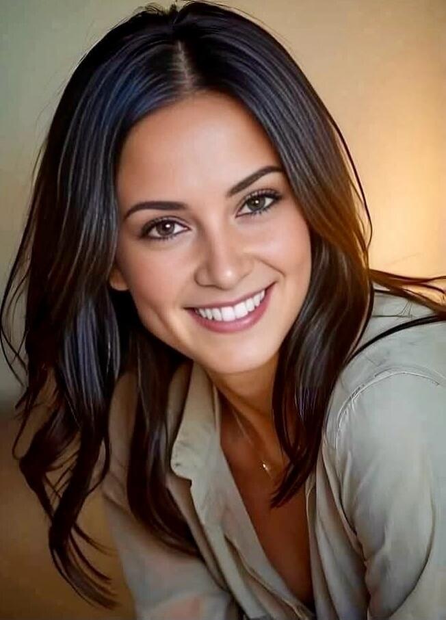 A smiling woman portrait.