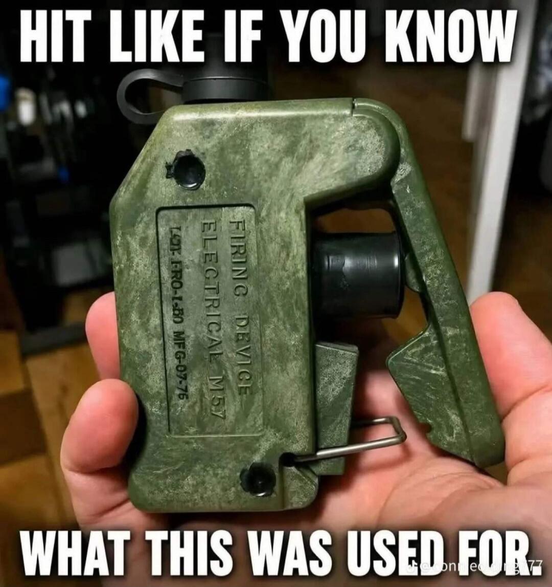 HIT LIKE IF YOU KNOW WHAT THIS WAS USED FOR. FIRING DEVICE ELECTRICAL M57 LOT: FRO-L-50 MFG-07-76
