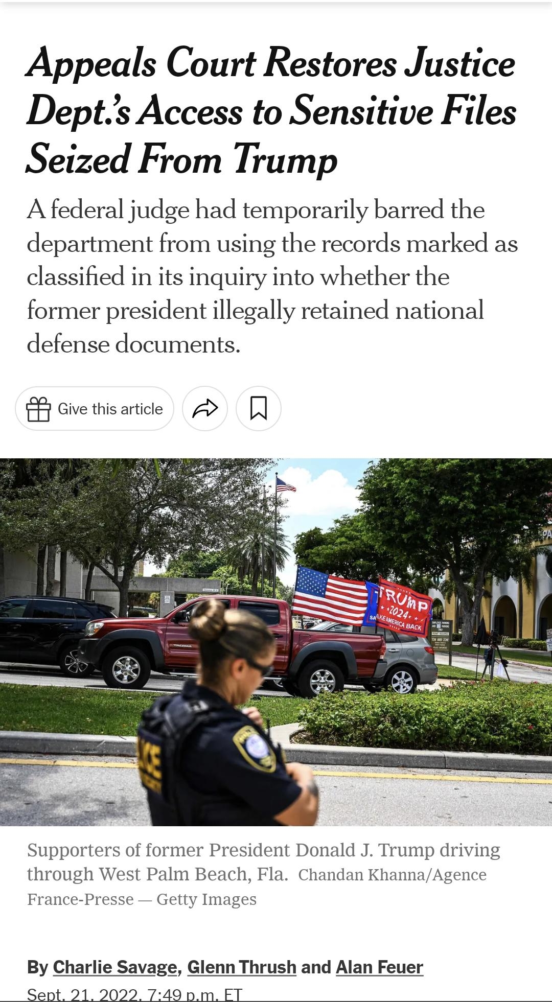 The New Pork Eimes Trump Documents Inquiry Special Masters Explained Who Is Rayr Appeals Court Restores Justice Depts Access to Sensitive Files Seized From Trump A federal judge had temporarily barred the department from using the records marked as classified in its inquiry into whether the former president illegally retained national defense documents B chethisarice A Supporters of former Preside