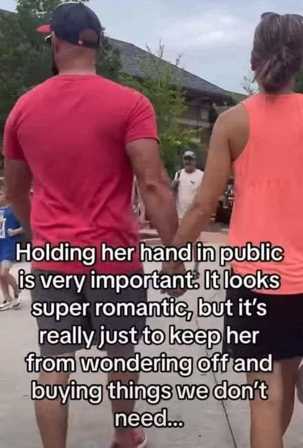 i r _ Holding her nQin efelfts S very imporbtnt ItlooksEs Ssuper romanticy really justtelkeep her itteXnn Wele Ciiinge mnd SYine Wnline S WS C Lo 5