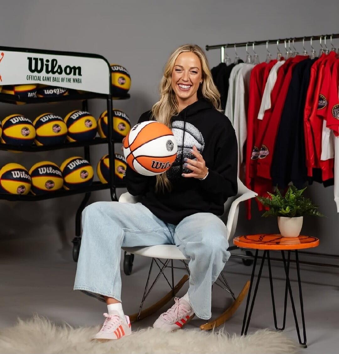 Wilson OFFICIAL GAME BALL OF THE WNBA