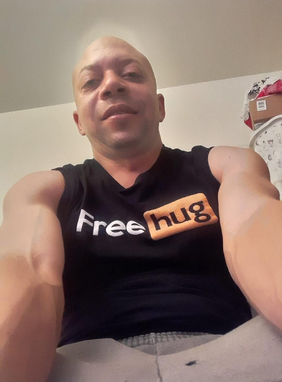 Free hug