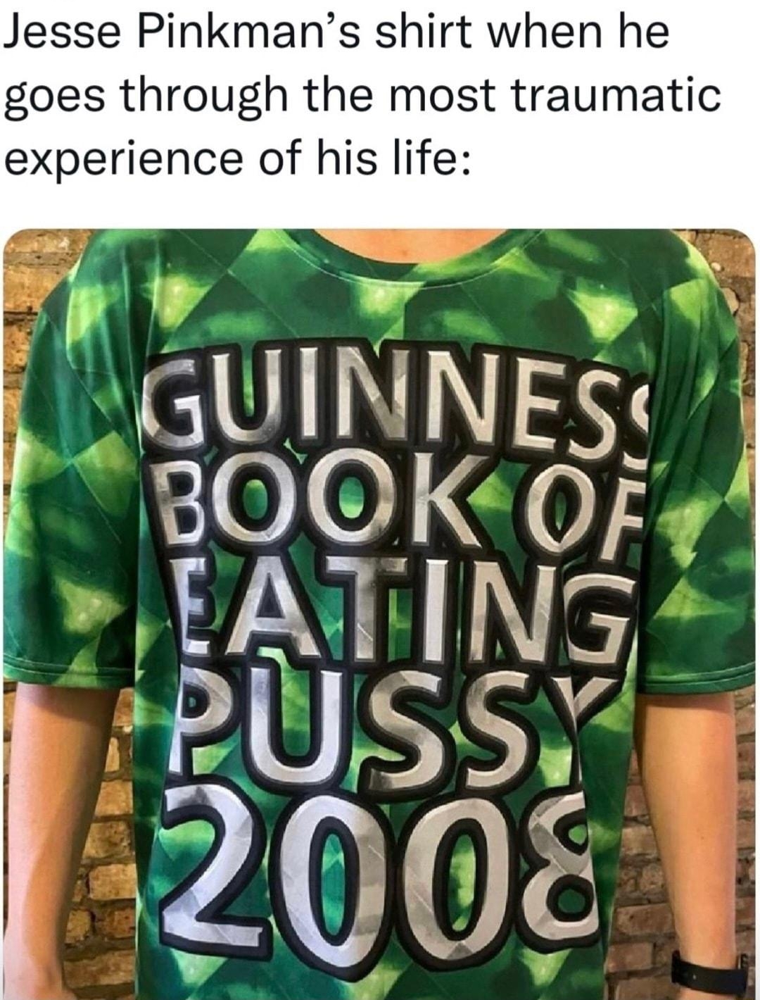 Jesse Pinkmans shirt when he goes through the most traumatic experience of his life