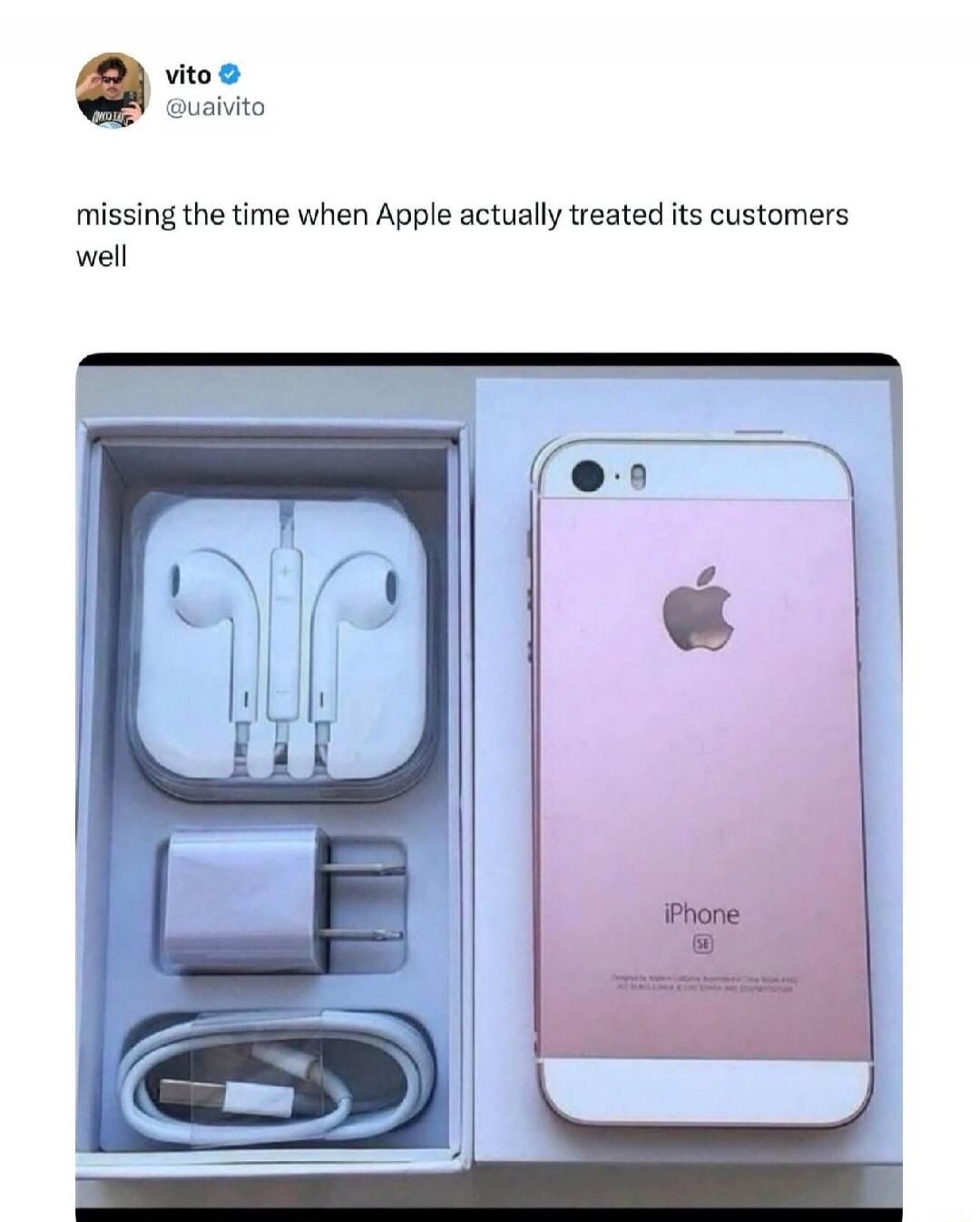 vito @uaivito missing the time when Apple actually treated its customers well iPhone SE