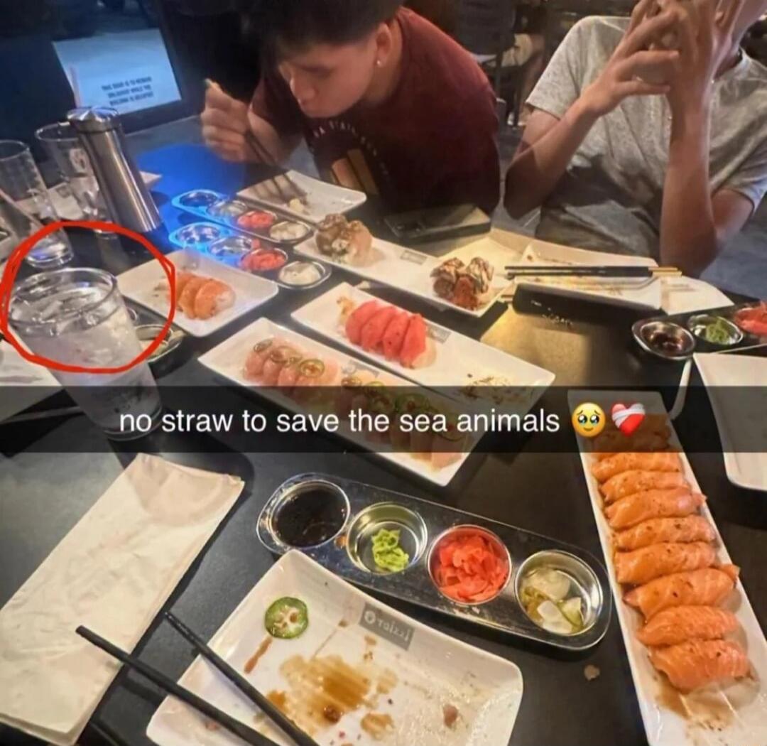 no straw to save the sea animals 😢💗