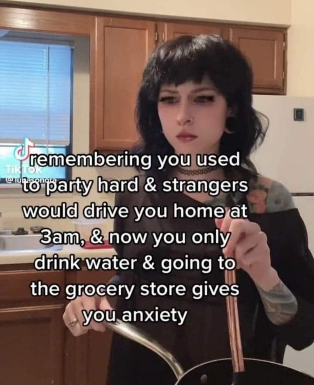 diive you homejat drink Water going to the grocery store guves A ypJzty 7 l