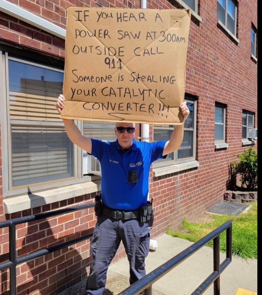 At ka Il YHHEAR A N N POvLEFk SAW AT OUTSIRE CALL A Someone is SteaLing