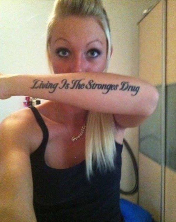 Living Js he Stronges Lruy