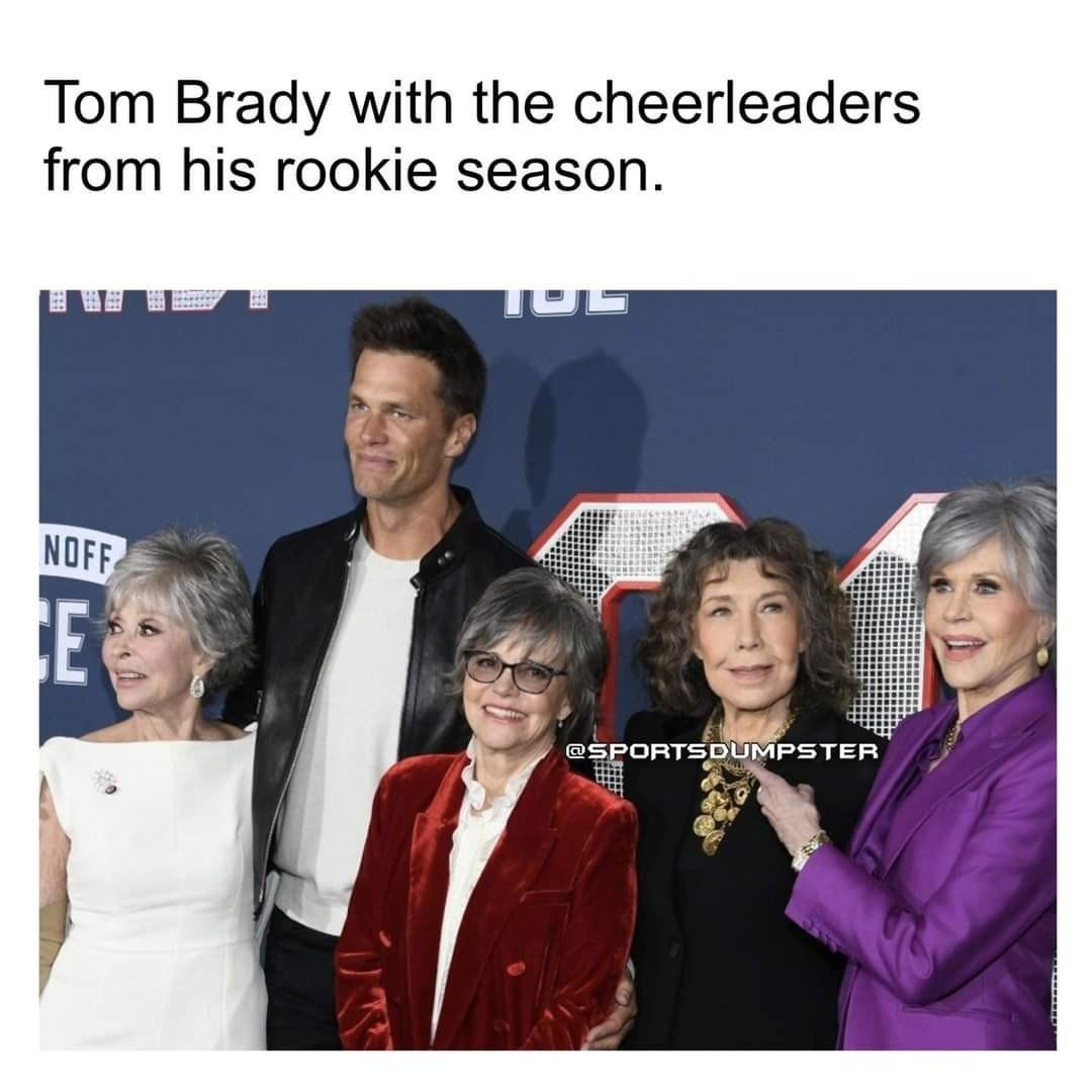 Tom Brady with the cheerleaders from his rookie season