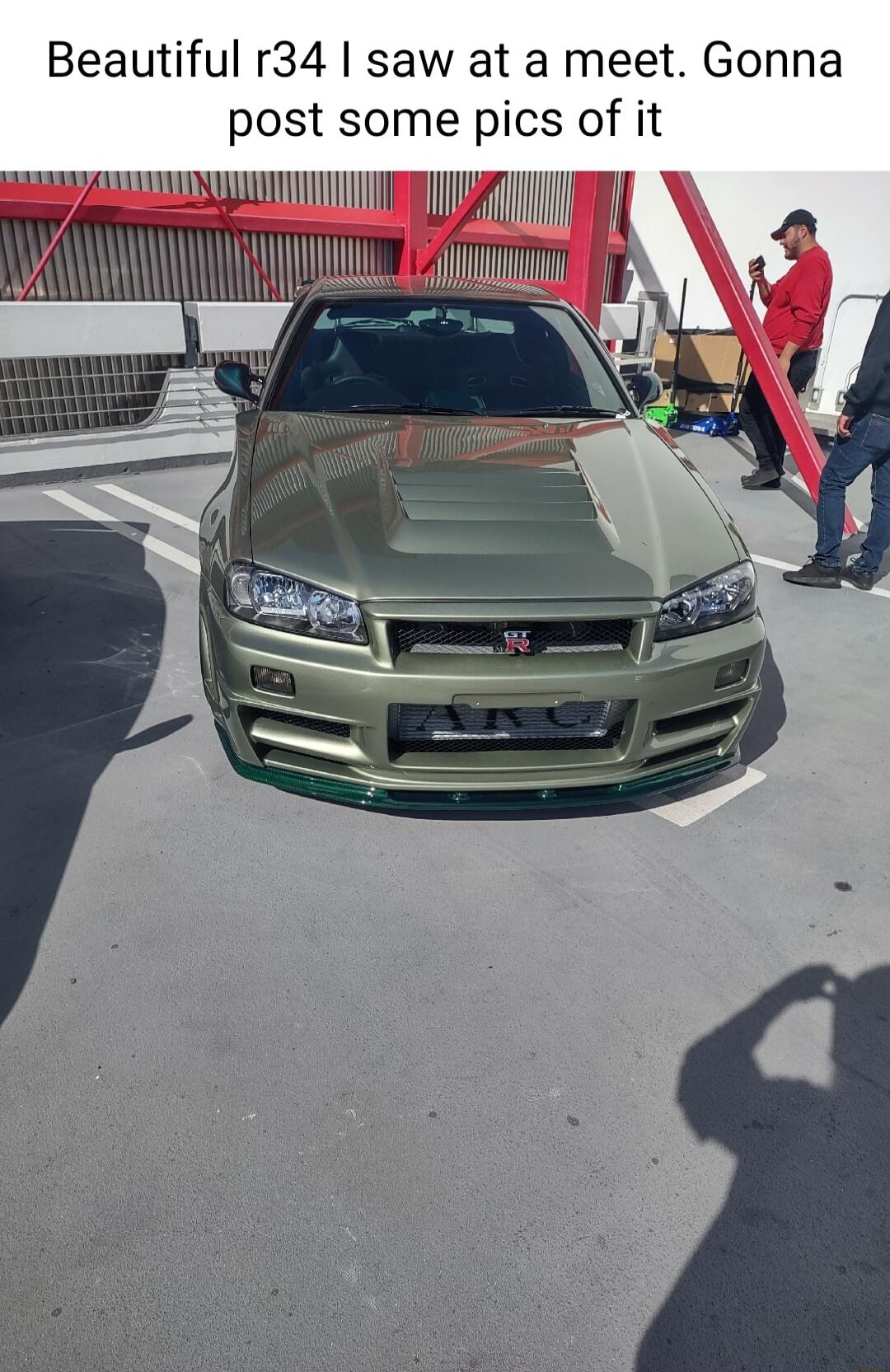 Beautiful r34 saw at a meet Gonna post some pics of it