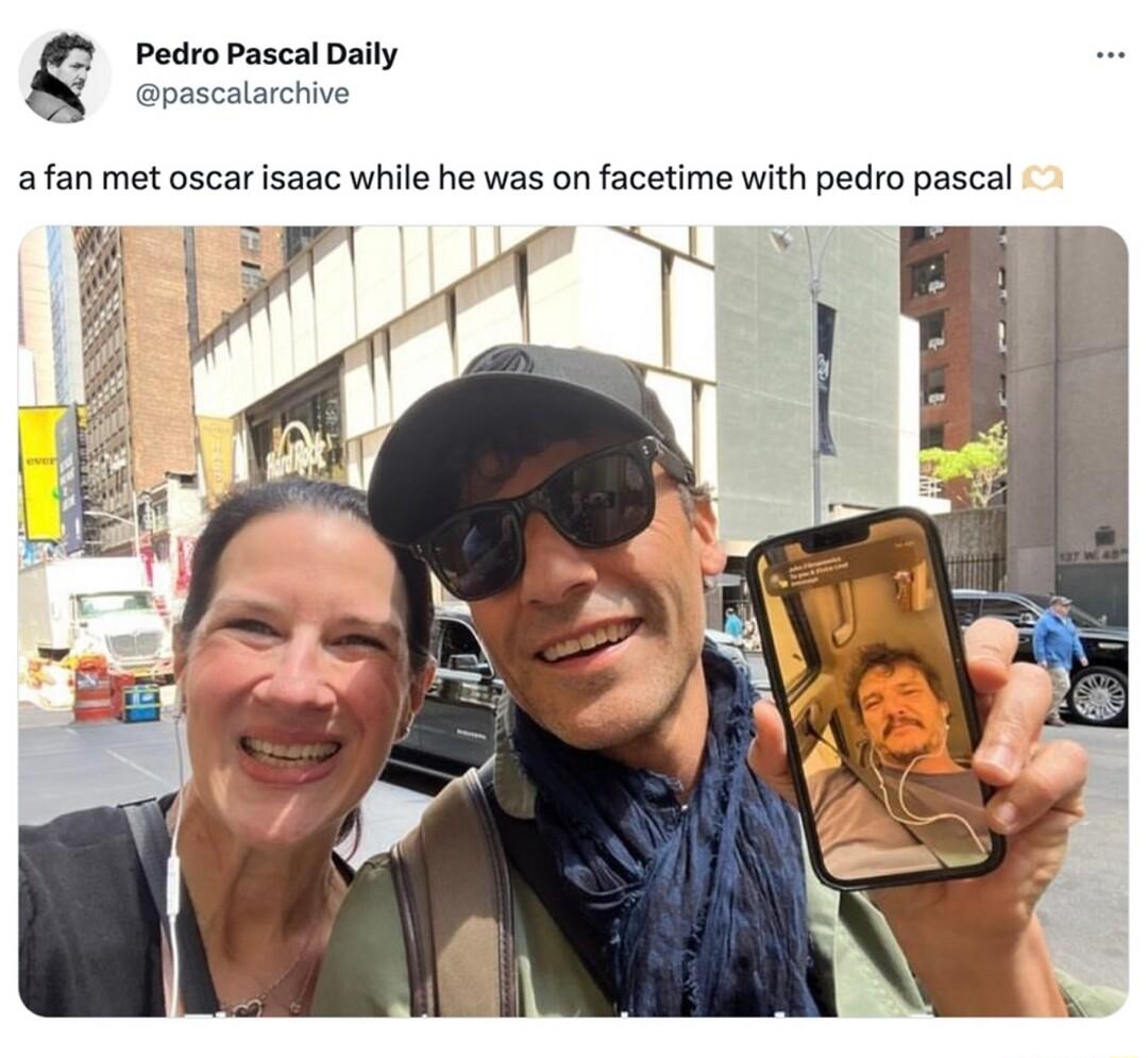 Pedro Pascal Daily pas afan met oscar isaac while he was on facetime with pedro pascal