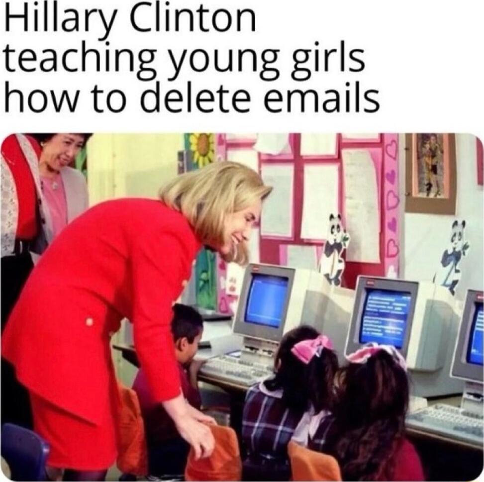 Hillary Clinton teaching young girls how to delete emails Y i F S i b lt Ll b