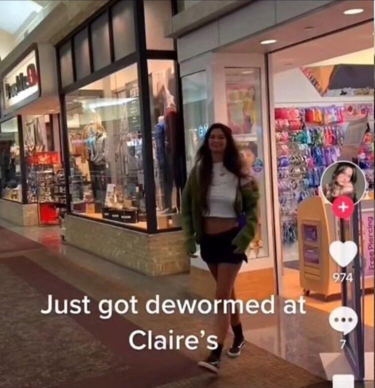 Claires i Just got dewormed at wgm