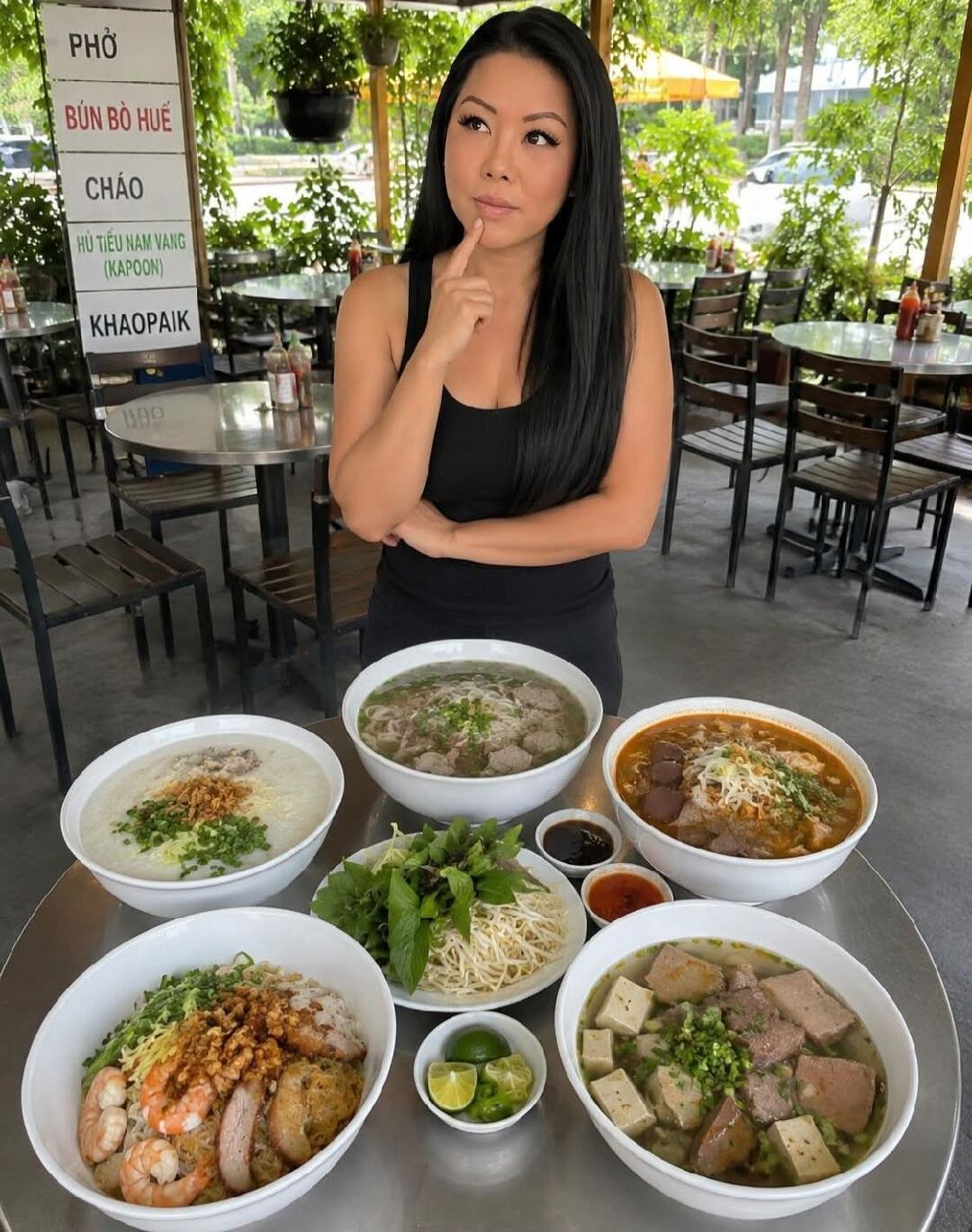 PHO BUN BO HUE CHAO HU TIEU NAM VANG (KAPOON) KHAOPAIK