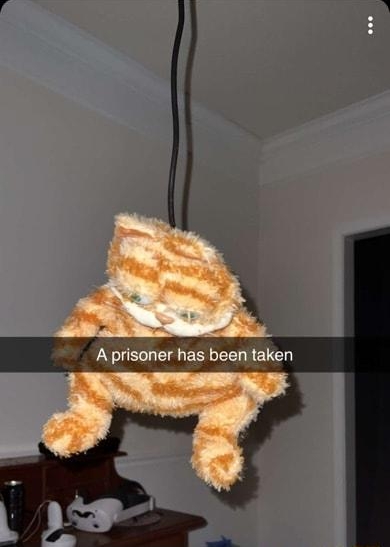 Trying Sea of Thieves tonig Twitch PigPacifist A prisoner has been taken