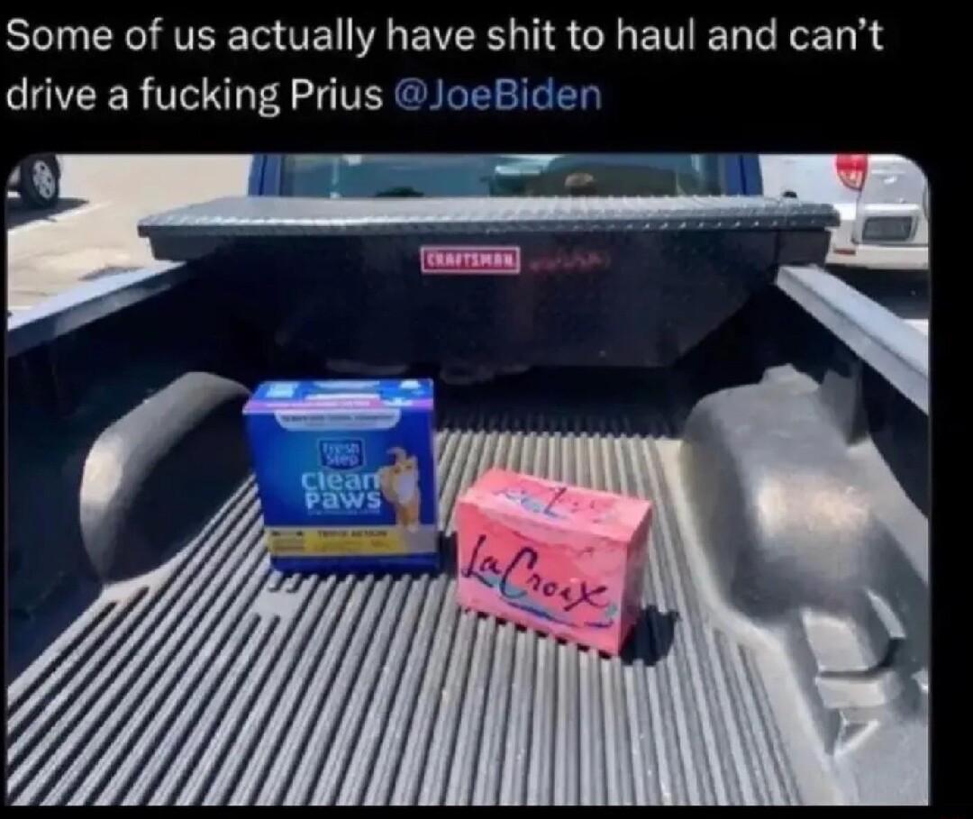 S I ETEE U EVER IS G ETER T EET i Y drive a fucking Prius JoeBide