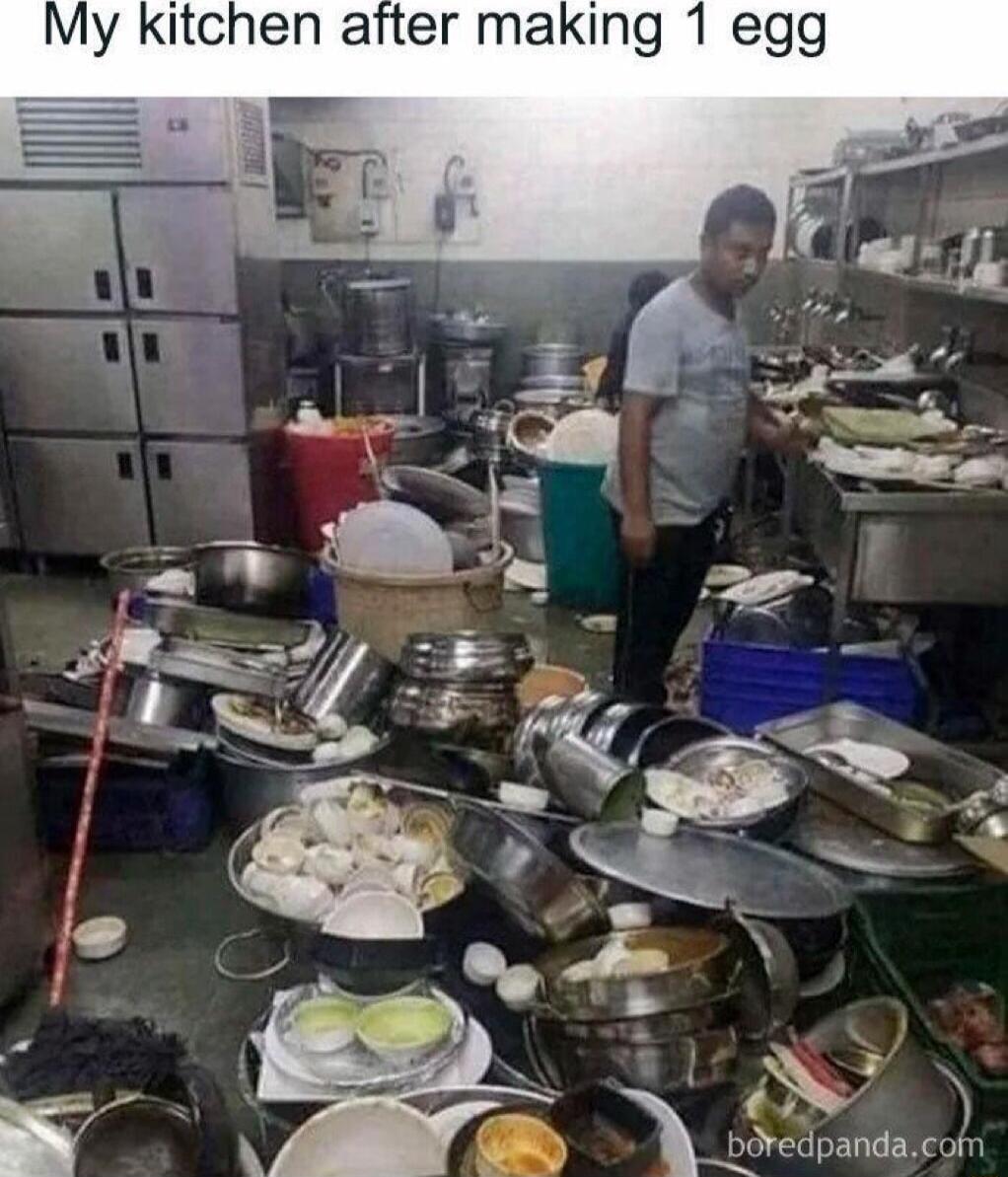 My kitchen after making 1 egg o Y o e Q _bovedpanda o