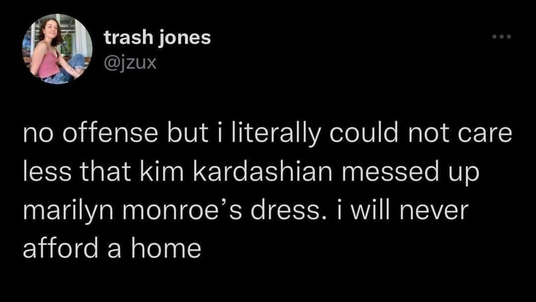 1 LER B JFAIS aleN e R Ta N oV i M RIIvTE1 YA oToV o Malo 1 less that kim kardashian messed up marilyn monroes dress i will never lifelge Nalelnglc