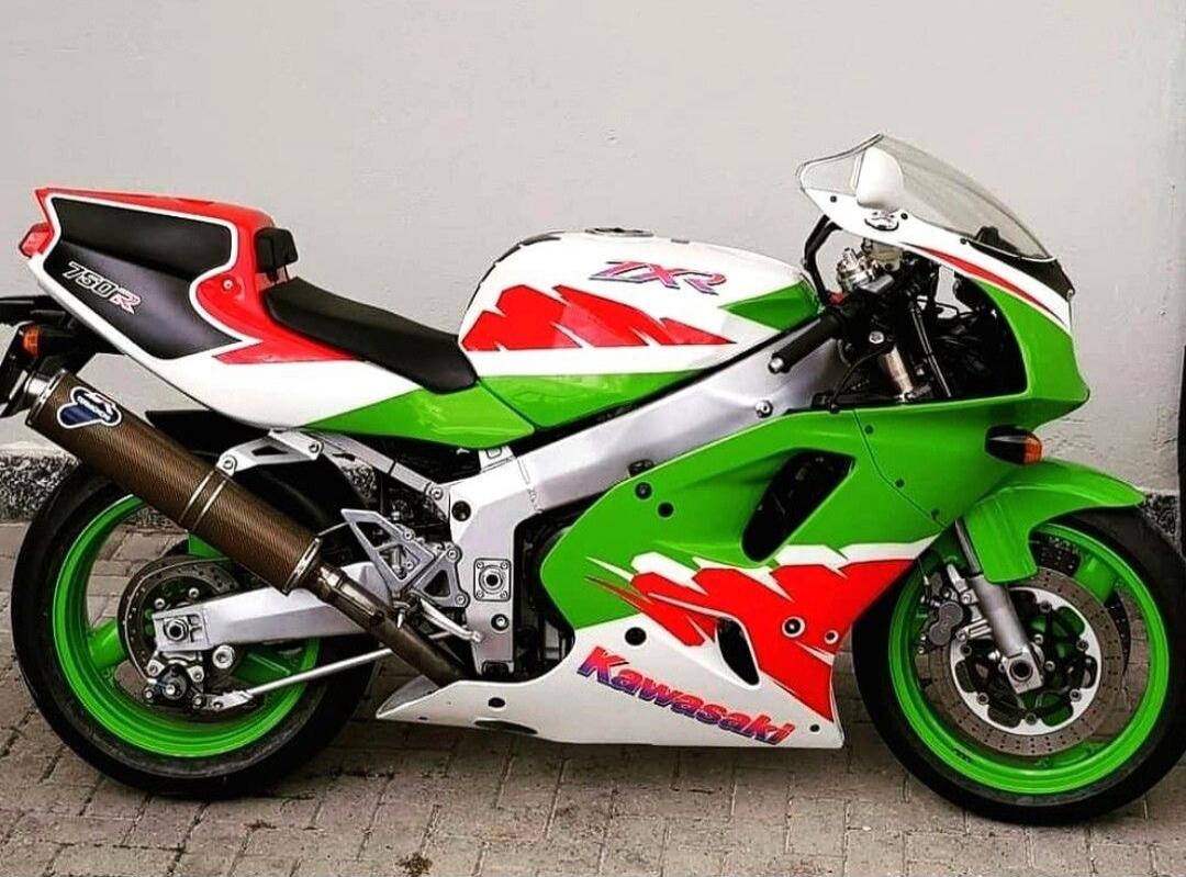 750R ZXR Kawasaki