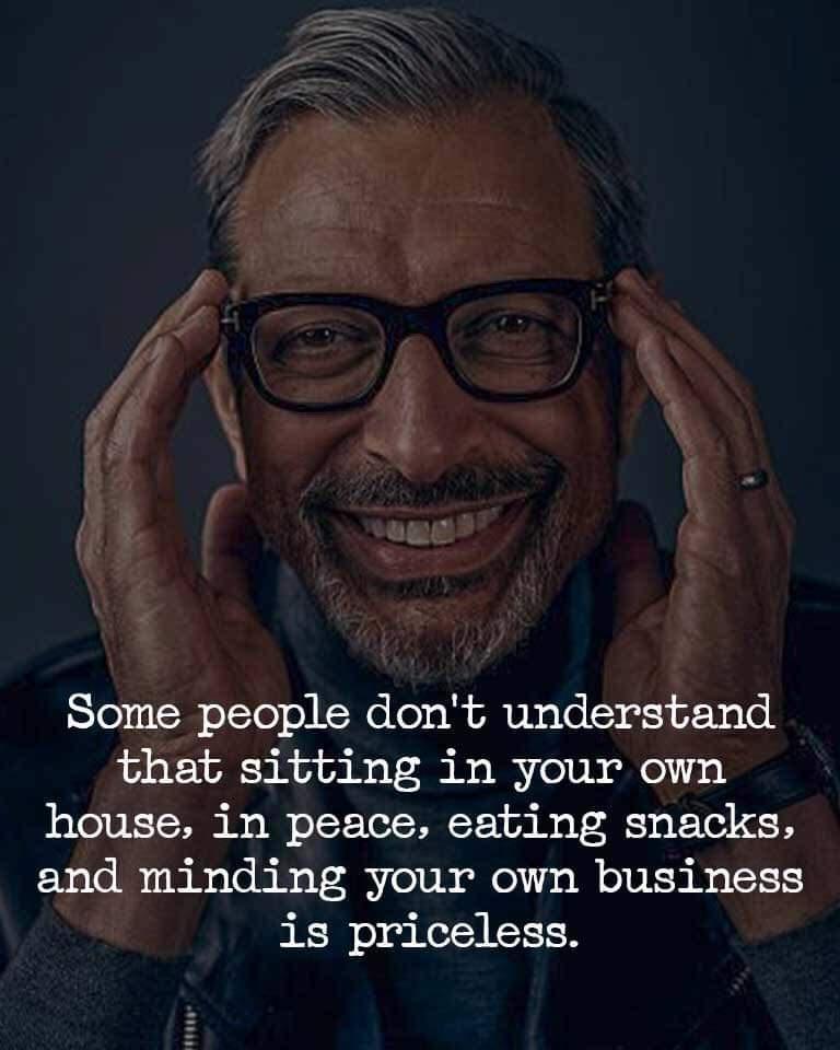 ST0111W o1Yo o We leia b hale Shgis vt Nalo that sitting in your own house in peace eating snacks halo b Whalehlaloghobhclo sl lbihNalto s is priceless