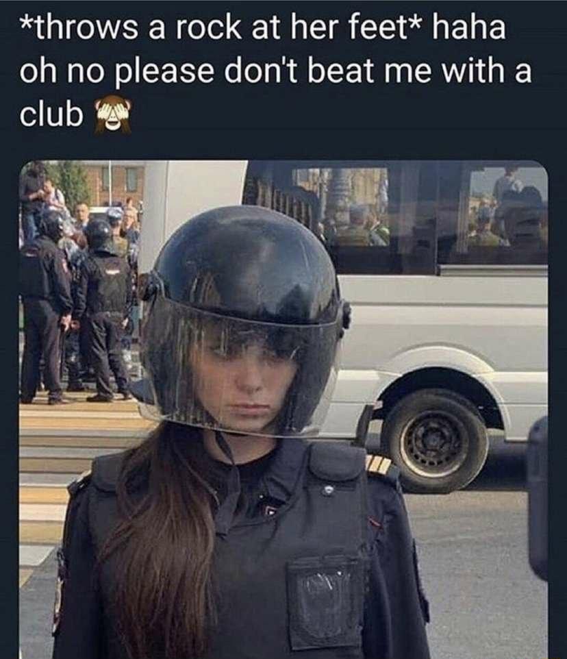 fa QISR oo VN TR T el L oh no please dont beat me with a club