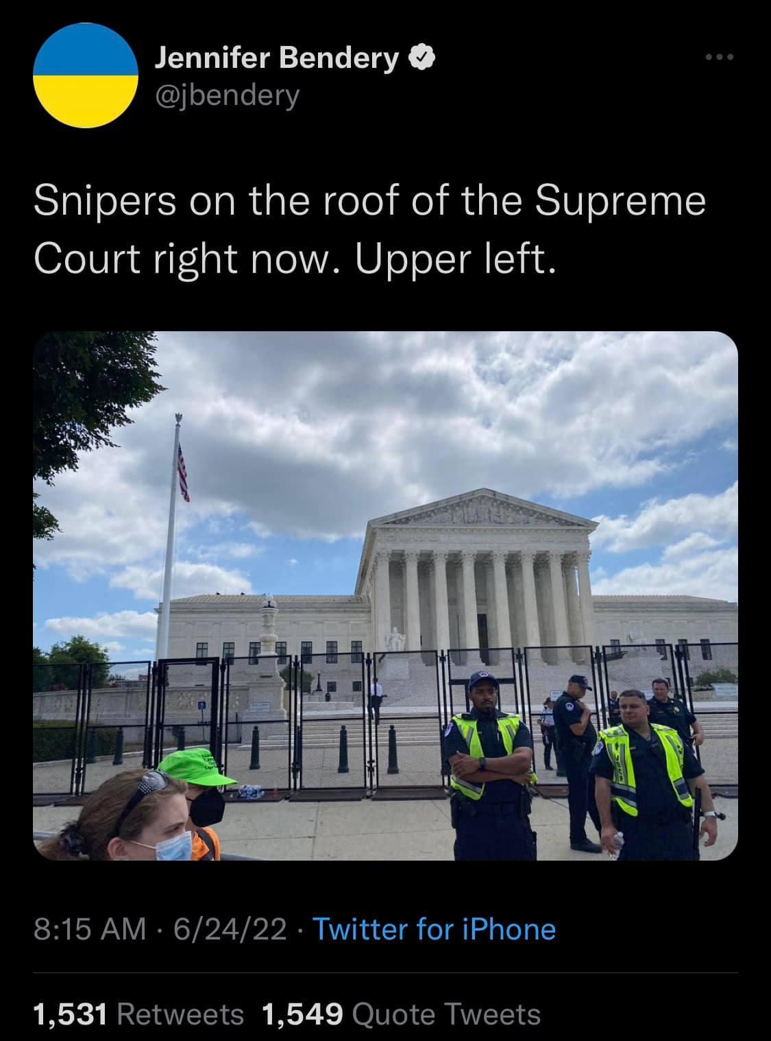 Jennifer Bendery J jbendery Snipers on the roof of the Supreme Court right now Upper left A